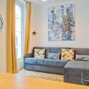 Fully Renovated Historic In Heart Mouffetard Paris