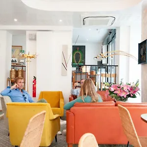 Hotel Lucien, Paryż