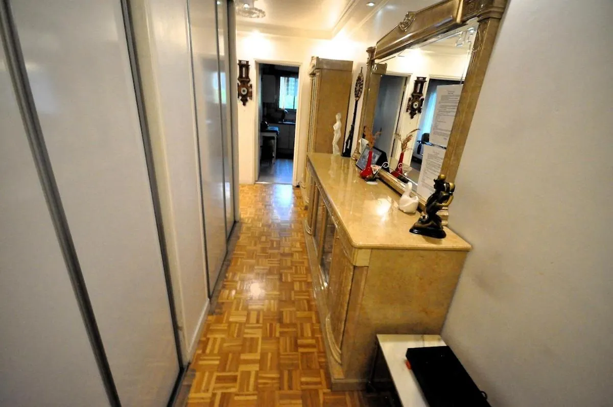 Spacious, Bright Apartment With Private Parking Paris