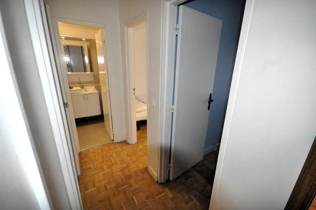 Spacious, Bright Apartment With Private Parking Paris
