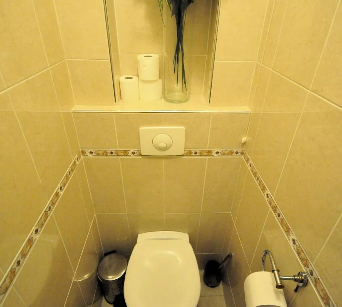 Spacious, Bright Apartment With Private Parking Paris